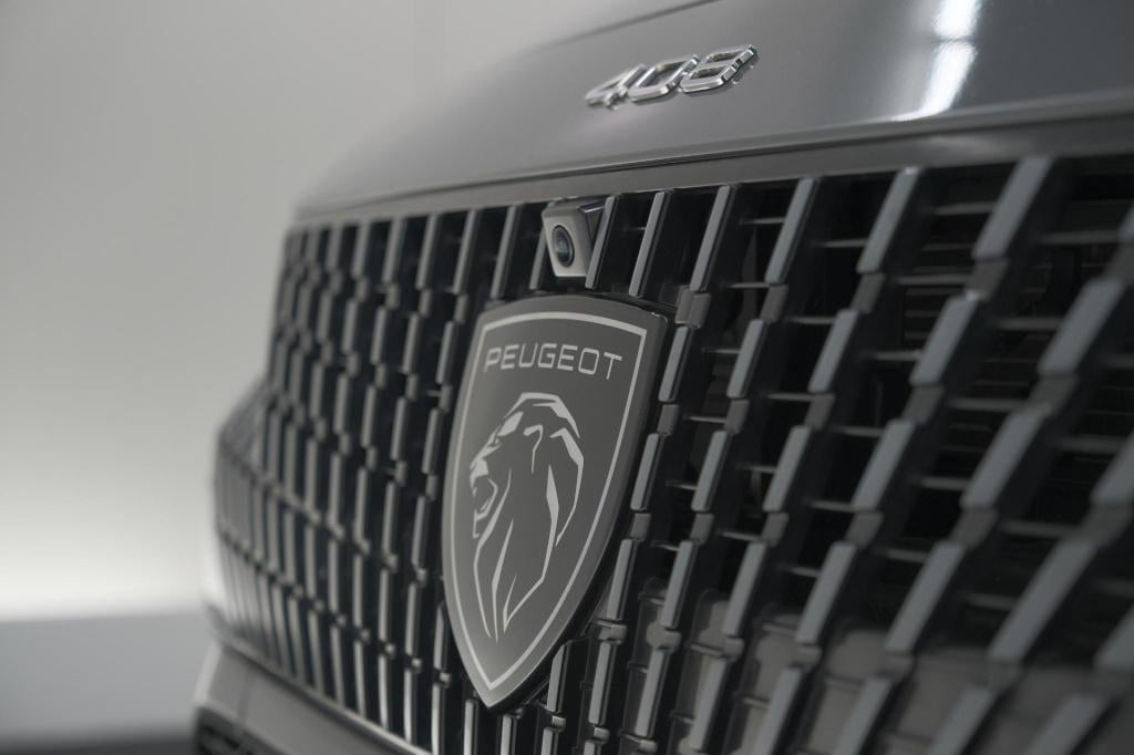 Peugeot 408 1.6 plug-in hybrid gt 180 e-eat8 | schuif-/kanteldak | alcantar
