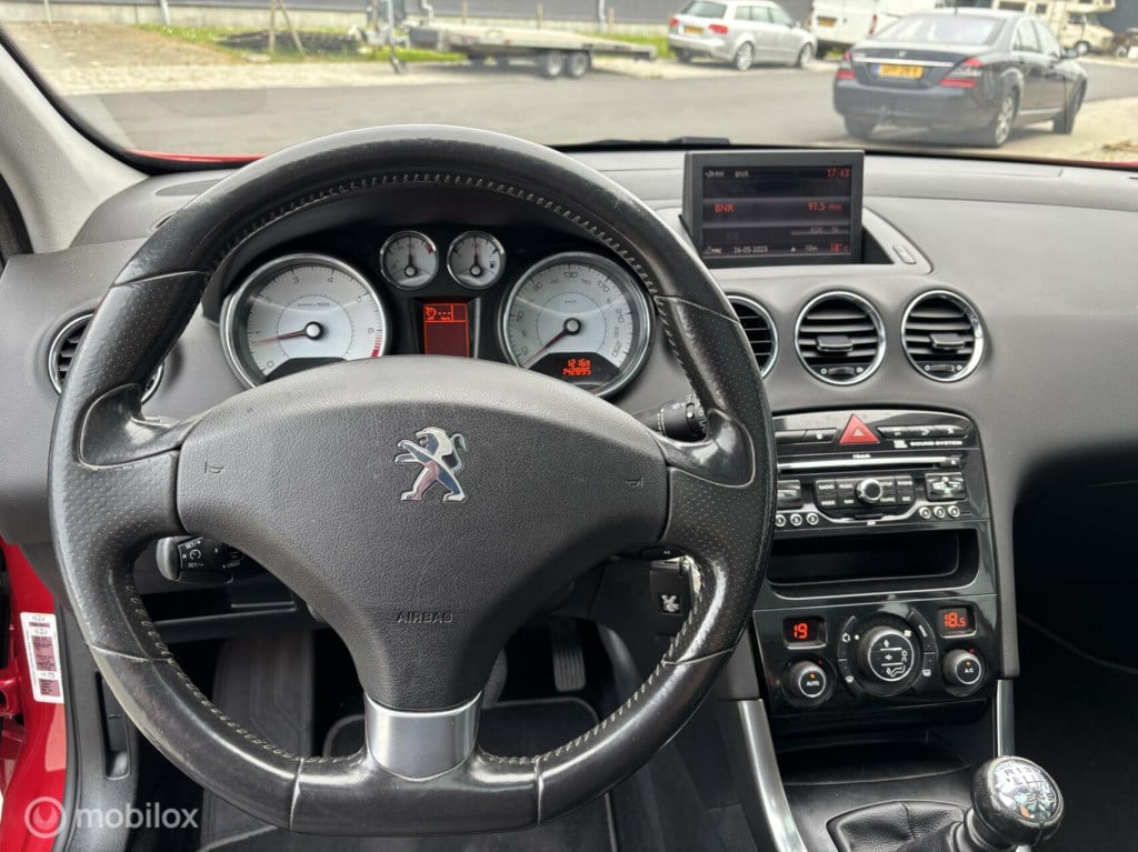 Peugeot 308 1.6 thp allure, leer, jbl,pano