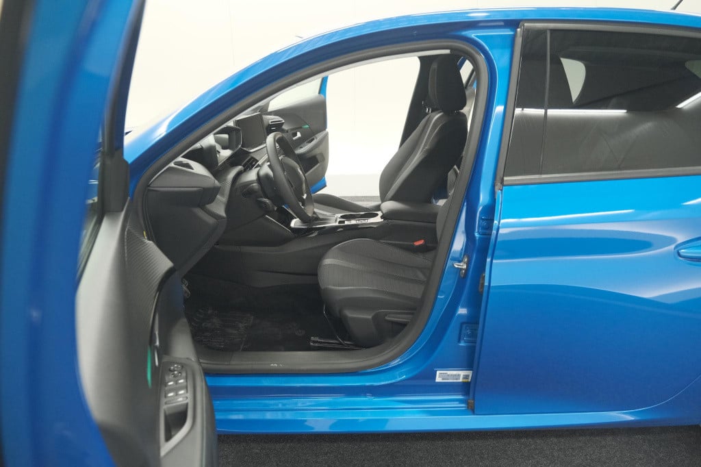 Peugeot 208 puretech 100 allure | adaptieve cruise control | camera | apple