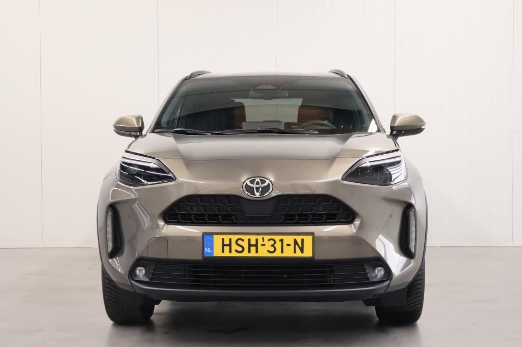 Toyota Yaris Cross 1.5 hybrid 115 first