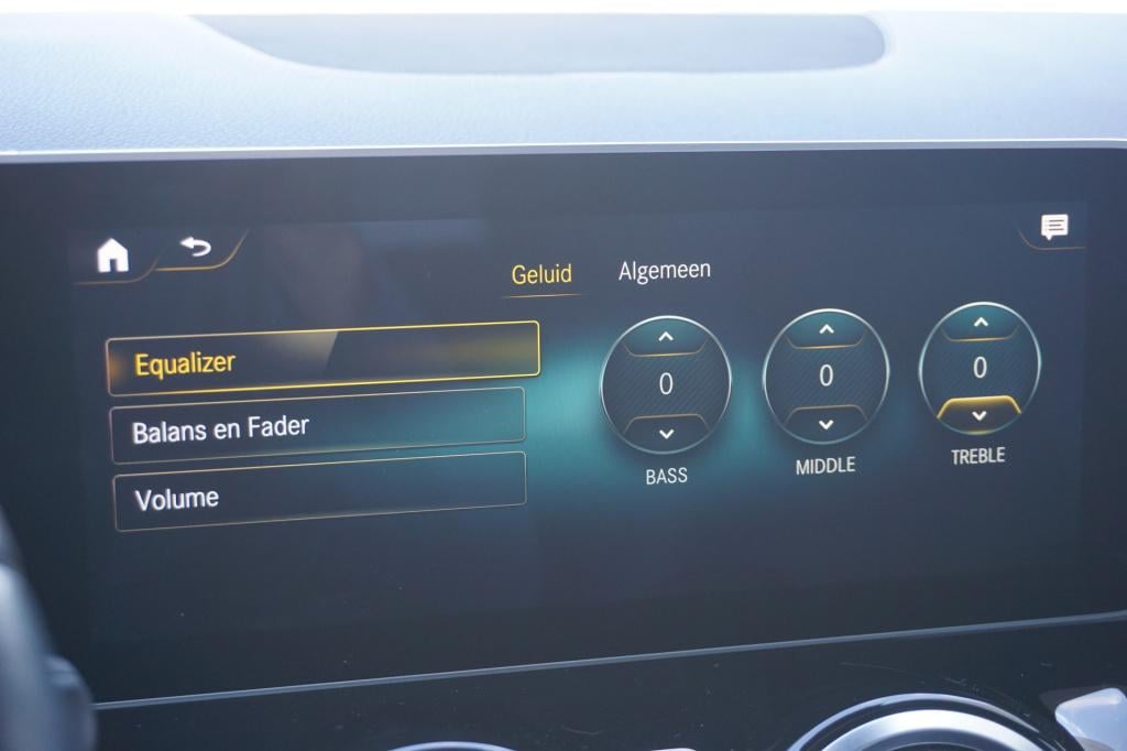 Mercedes-Benz B-Klasse 220 launch edition premium plus climate / navi / pan