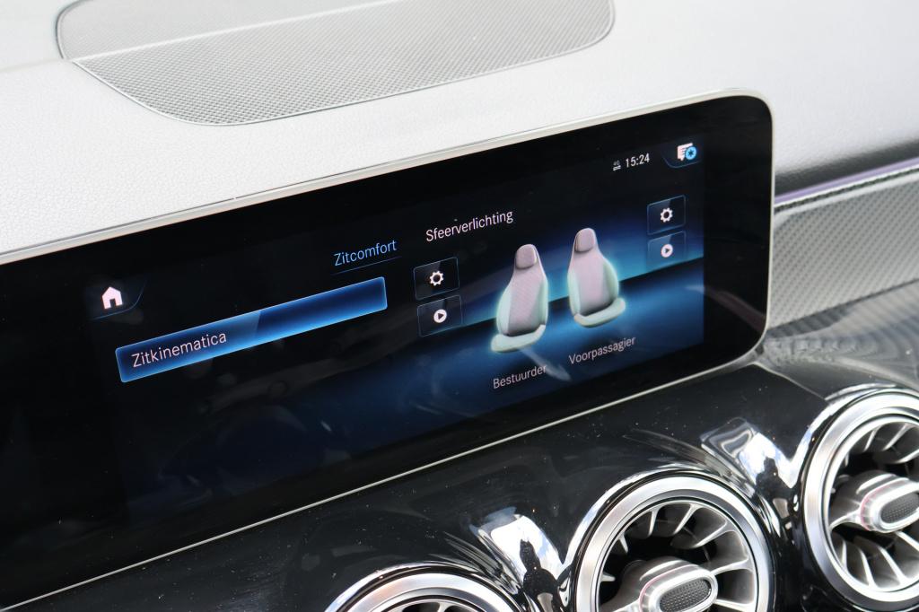 Mercedes-Benz Glb 200 business solution amg 163 pk i panoramadak i trekhaak