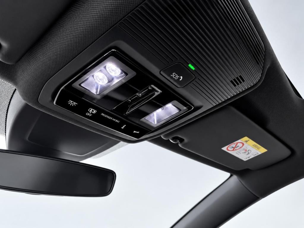 Volkswagen Golf 1.5 etsi r-line business | automaat | panoramadak | 19 inch