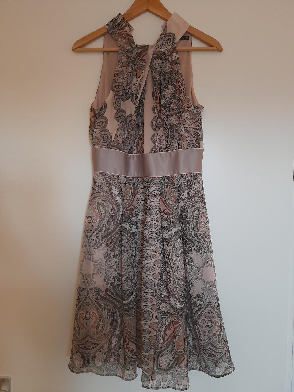 Roze jurkje steps maat 36