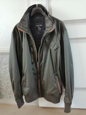 SPORTIEF HERENJACK /JAS   IN NETTE STAAT  L/XL  D. GROEN