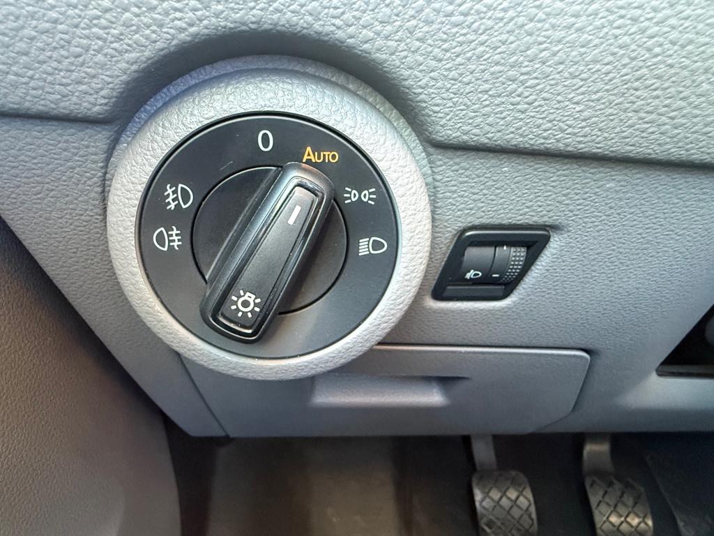 Volkswagen Transporter 2.0 tdi l2h1 30 dc comfortline 6 persoons