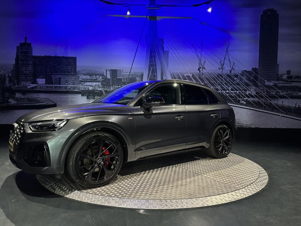 Audi Q5 55 tfsi e quattro competition *luchtvering*hud*pano*b&o*