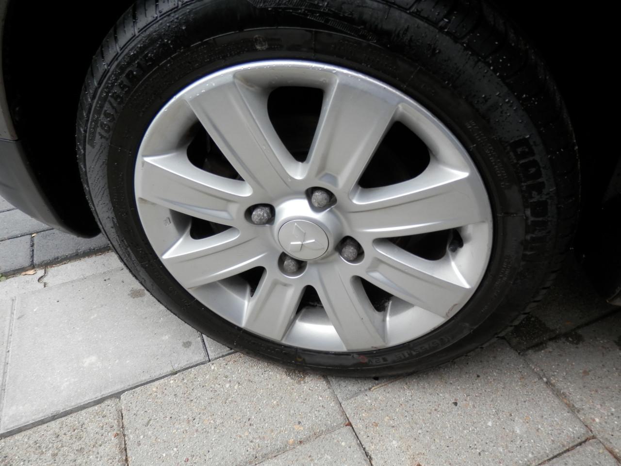 Auto Garant Biedt Aan: Mitsubishi Colt 1.3 Edition Two