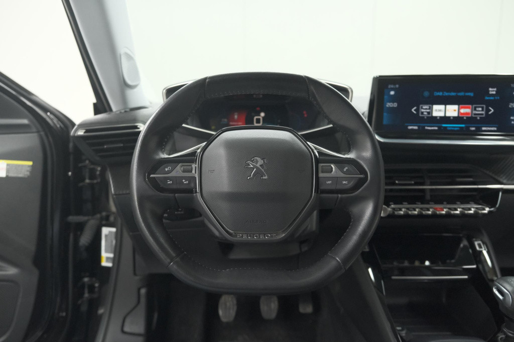 Peugeot 2008 puretech 130 allure | camera | apple carplay | navigatie | par