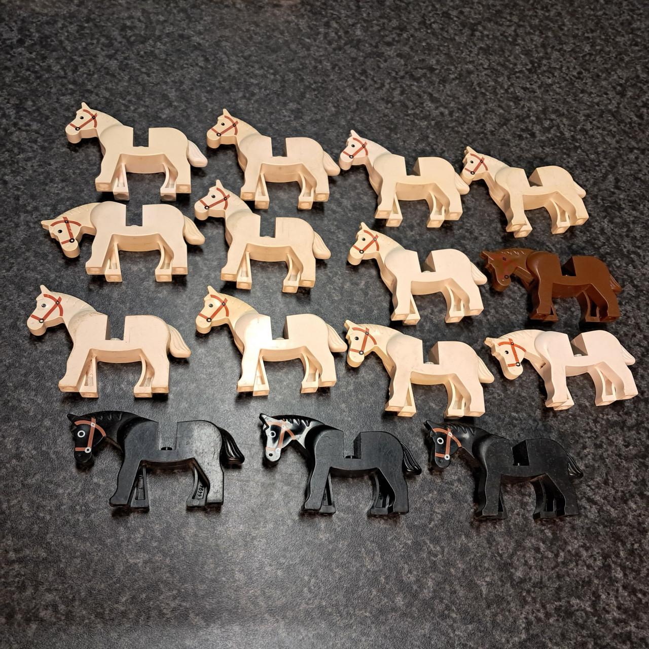 15 Lego paarden