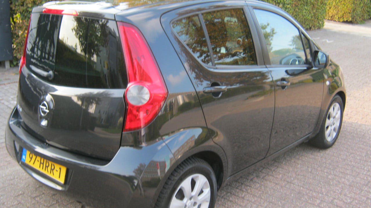 TE KOOP AGILA 1.2 16V UIT 2009 VOOR 1950 EURO