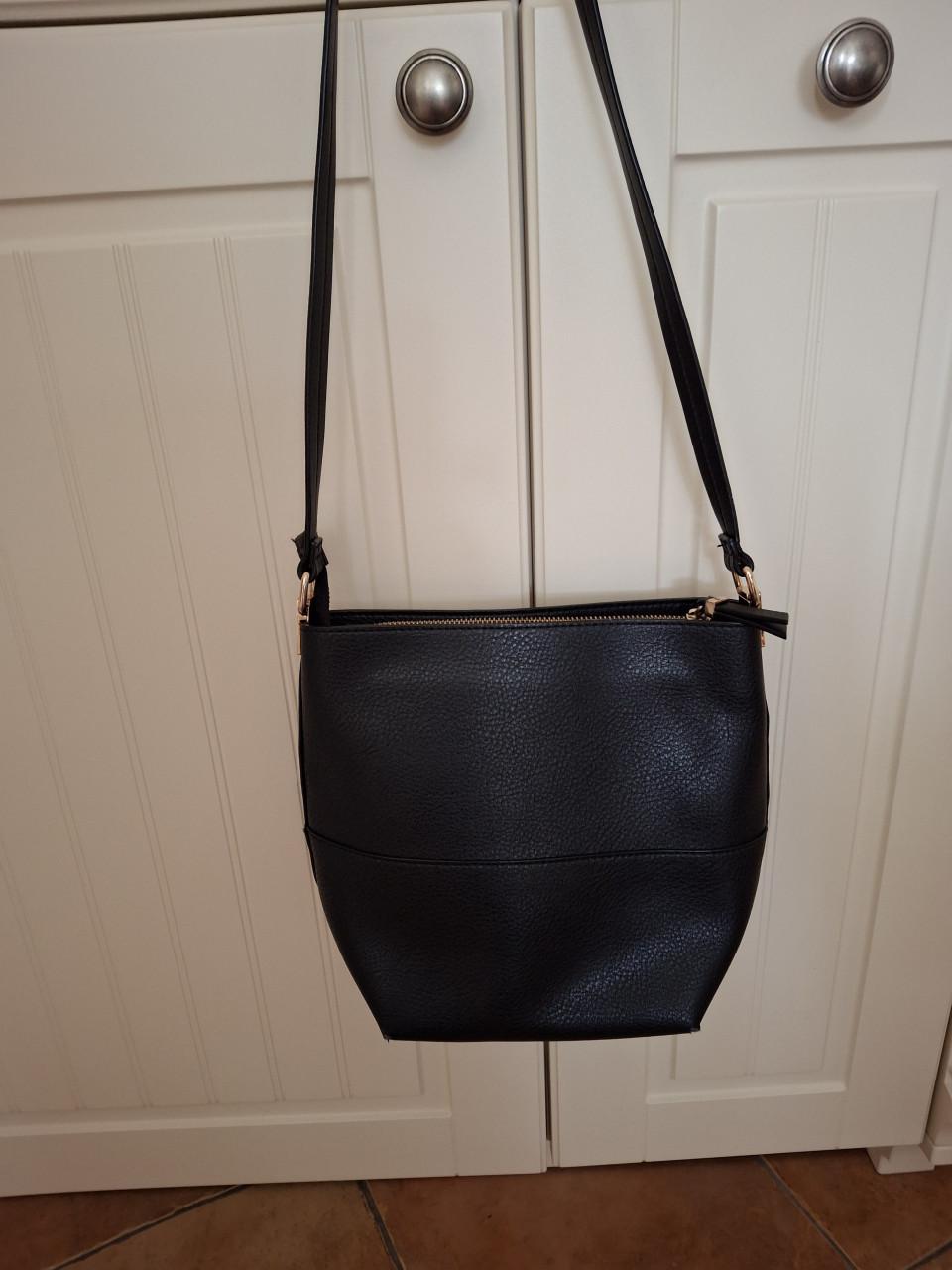 Zwart damestasje van h&m