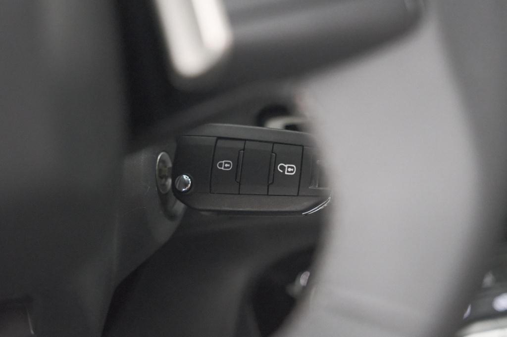 Citroen C3 Aircross 1.2 hybrid 145pk max | camera | dodehoekdetectie | navi