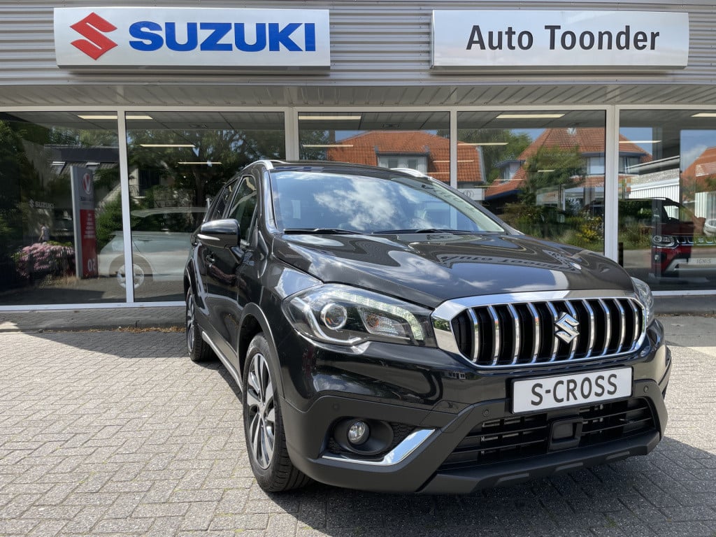 Suzuki Sx4 S-cross 1.4 boosterjet style smart hybrid/ pano dak