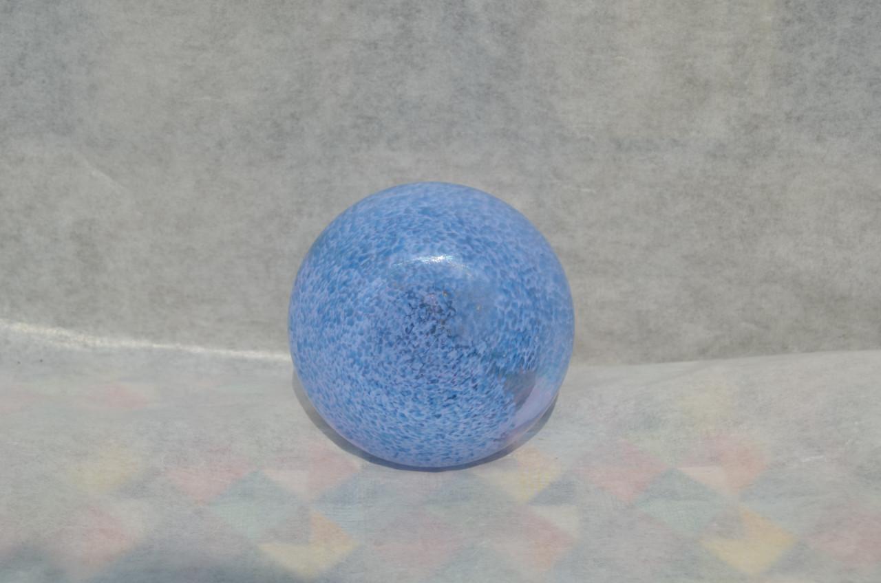 Klein puntgaaf vaasje Caithness glas, Schots dus.