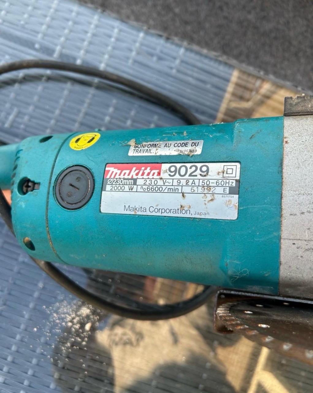 Makita Haakse slijpmachine 9555NB - Zo goed als nieuw