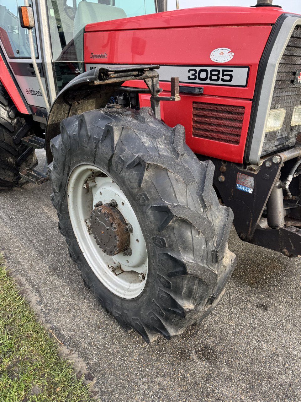 Massey Ferguson 3085