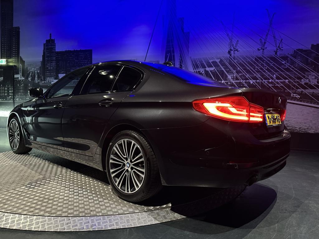 BMW 5 Serie 530e iperformance high executive *schuifdak*harmankardon*