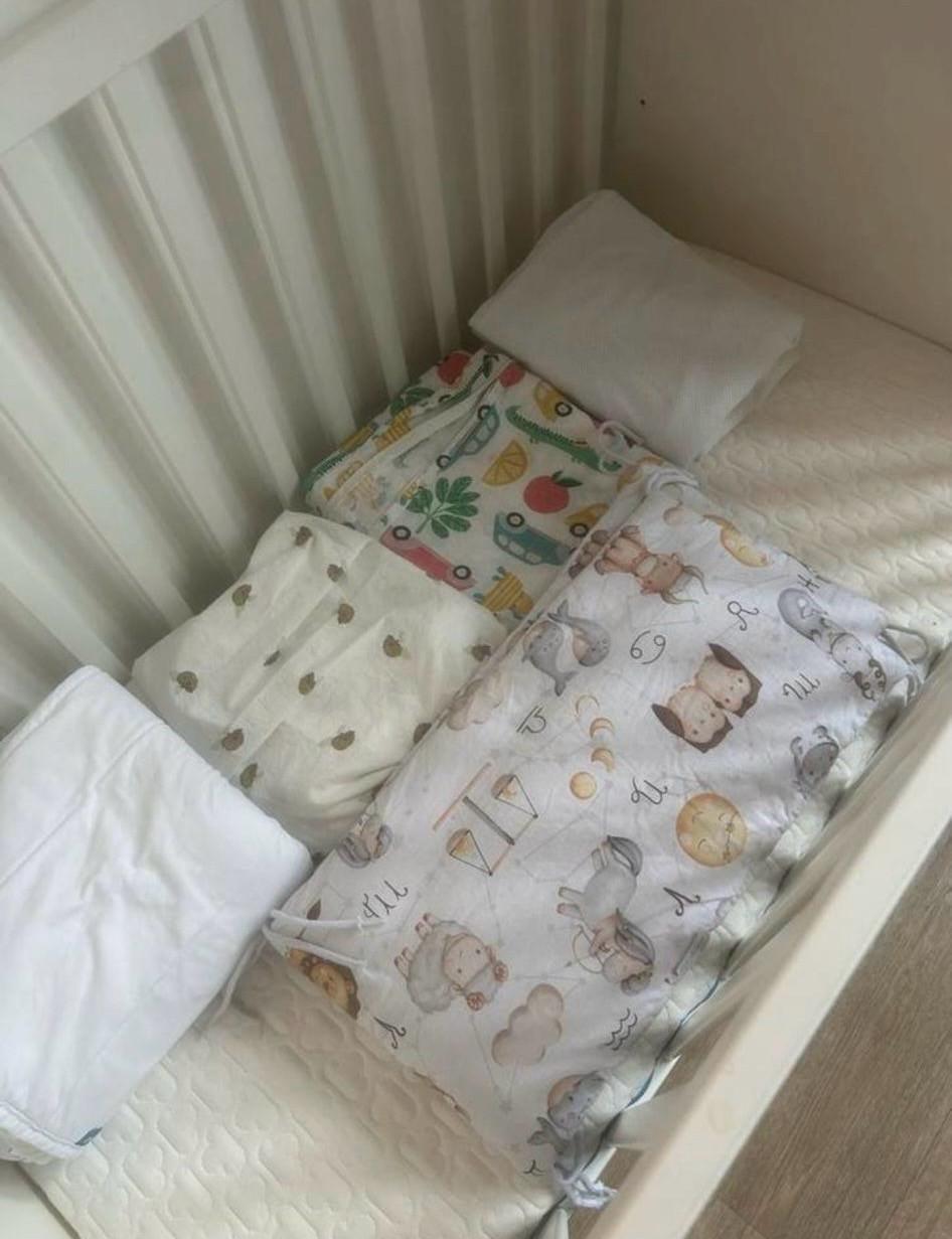 Ledikant (alles incl, matras enz)