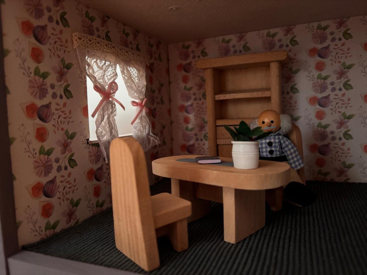 Te koop Lunby poppenhuis