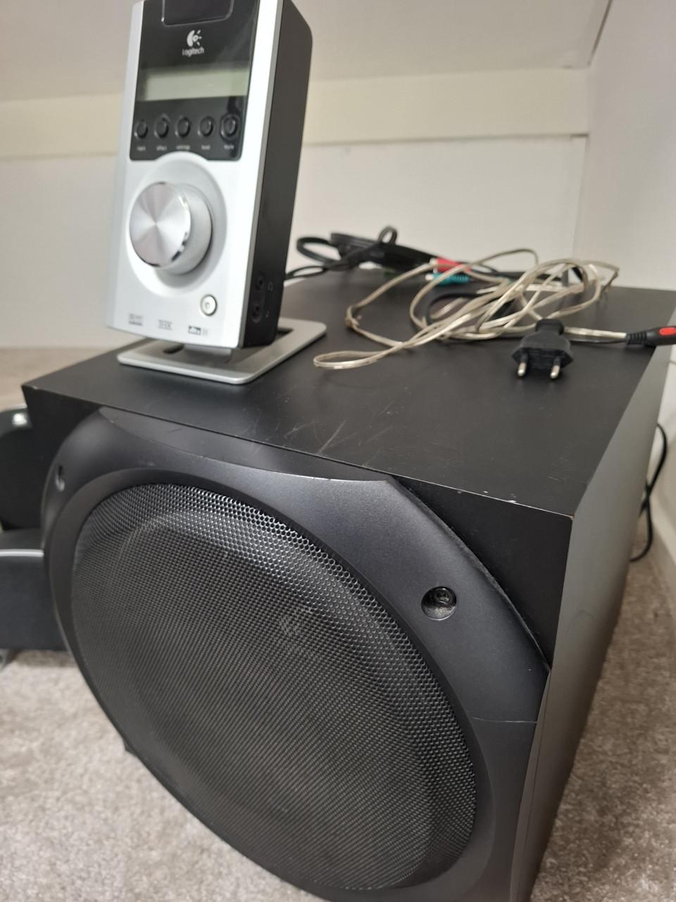 Home cinema set logitech