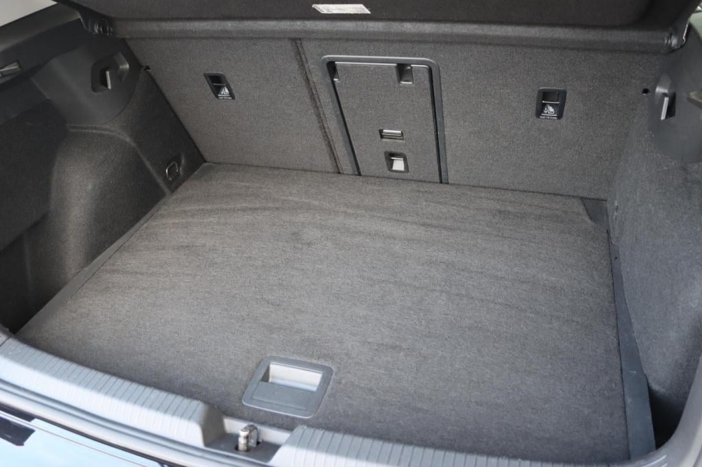 Volkswagen Golf 1.0 tsi life