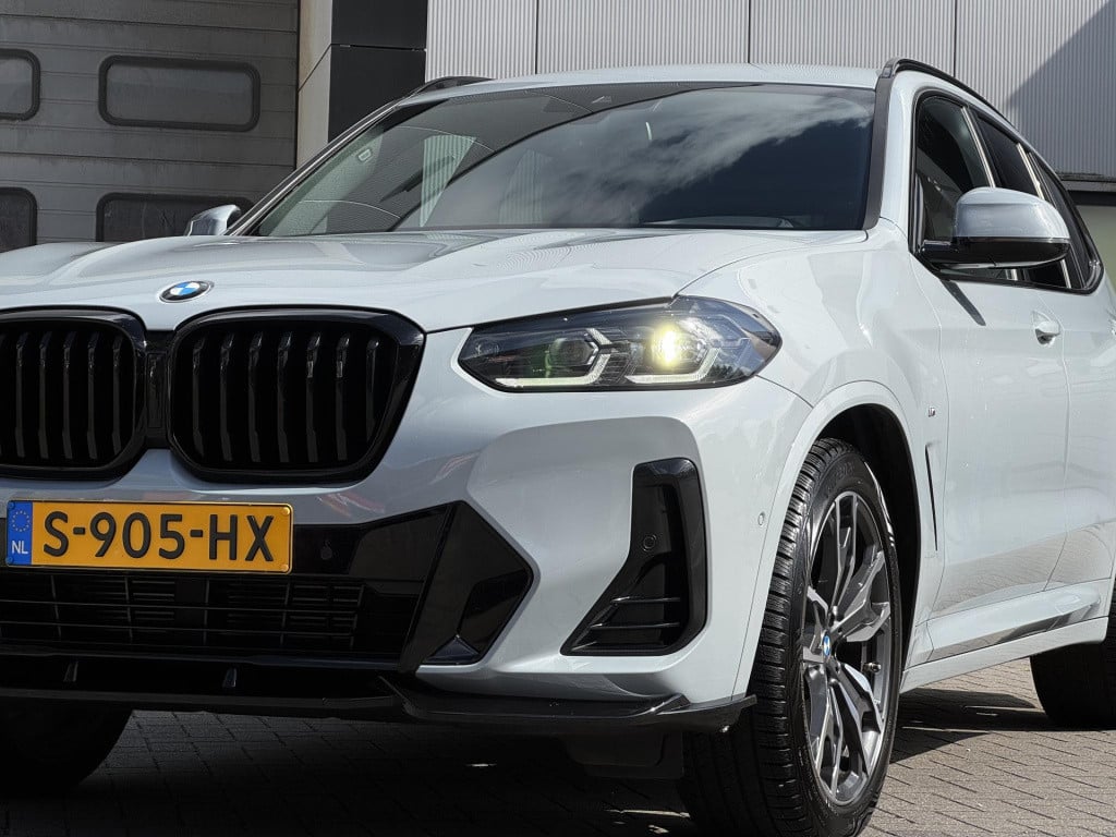 BMW X3 xdrive20i high executive m sport | trekhaak uitklapbaar | navigatie 