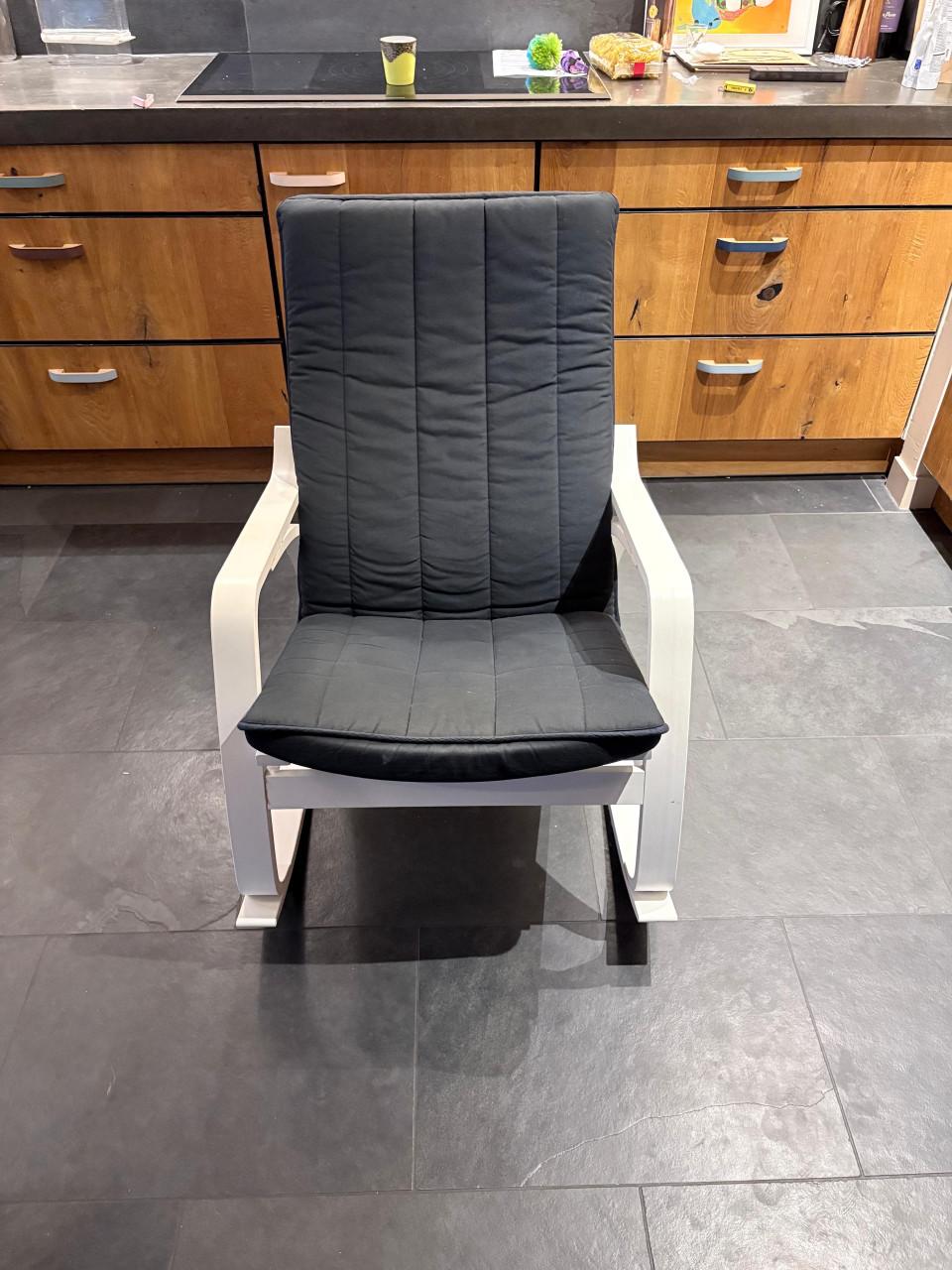Schommelstoel met kussen model Poang IKEA