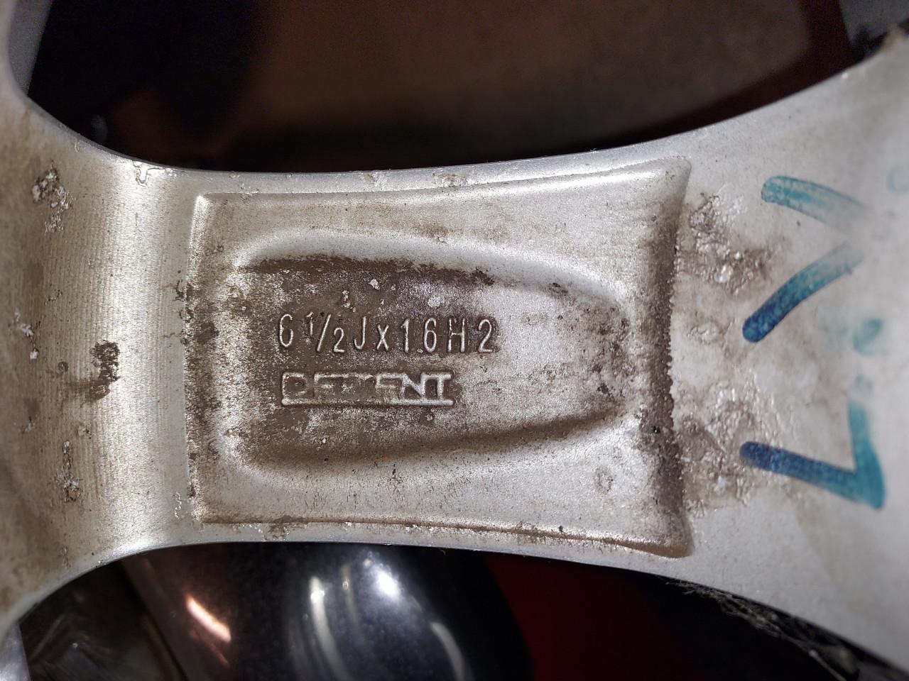 4 stuks 16" DEZENT lichtmetalen velg voor Toyota Verso