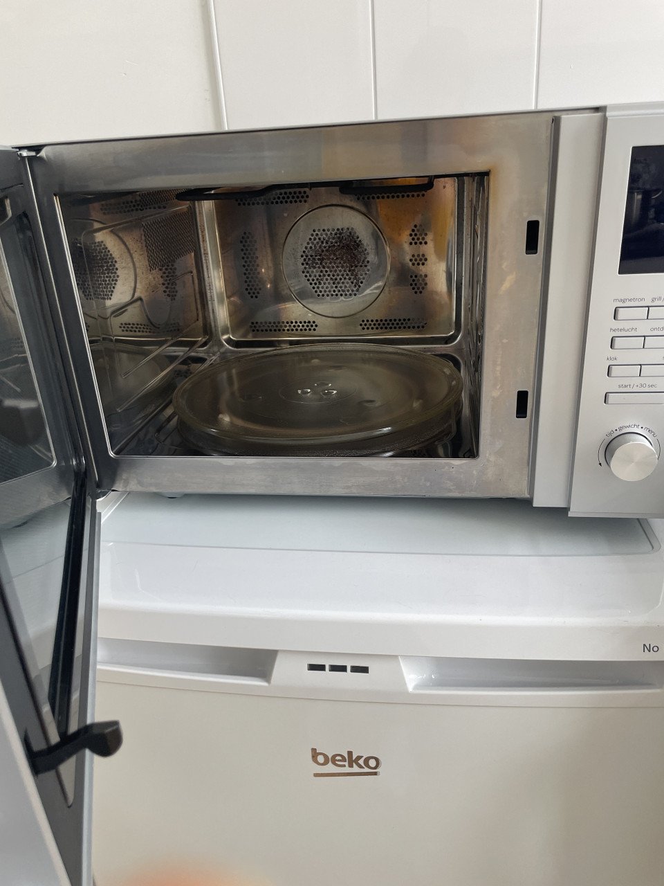 Tafelmodel vriezer Beko+oven combi magnetron