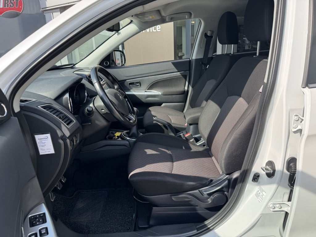 Mitsubishi Asx 1.6 cleartec intense | navigatie | trekhaak | airco | achter