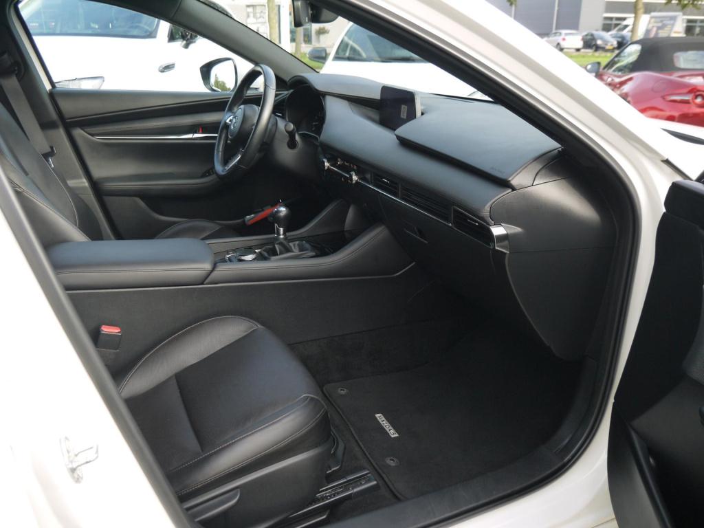 Mazda 3 2.0 e-skyactiv-x m hybrid 180 comfort met bose& leer|rijklaar