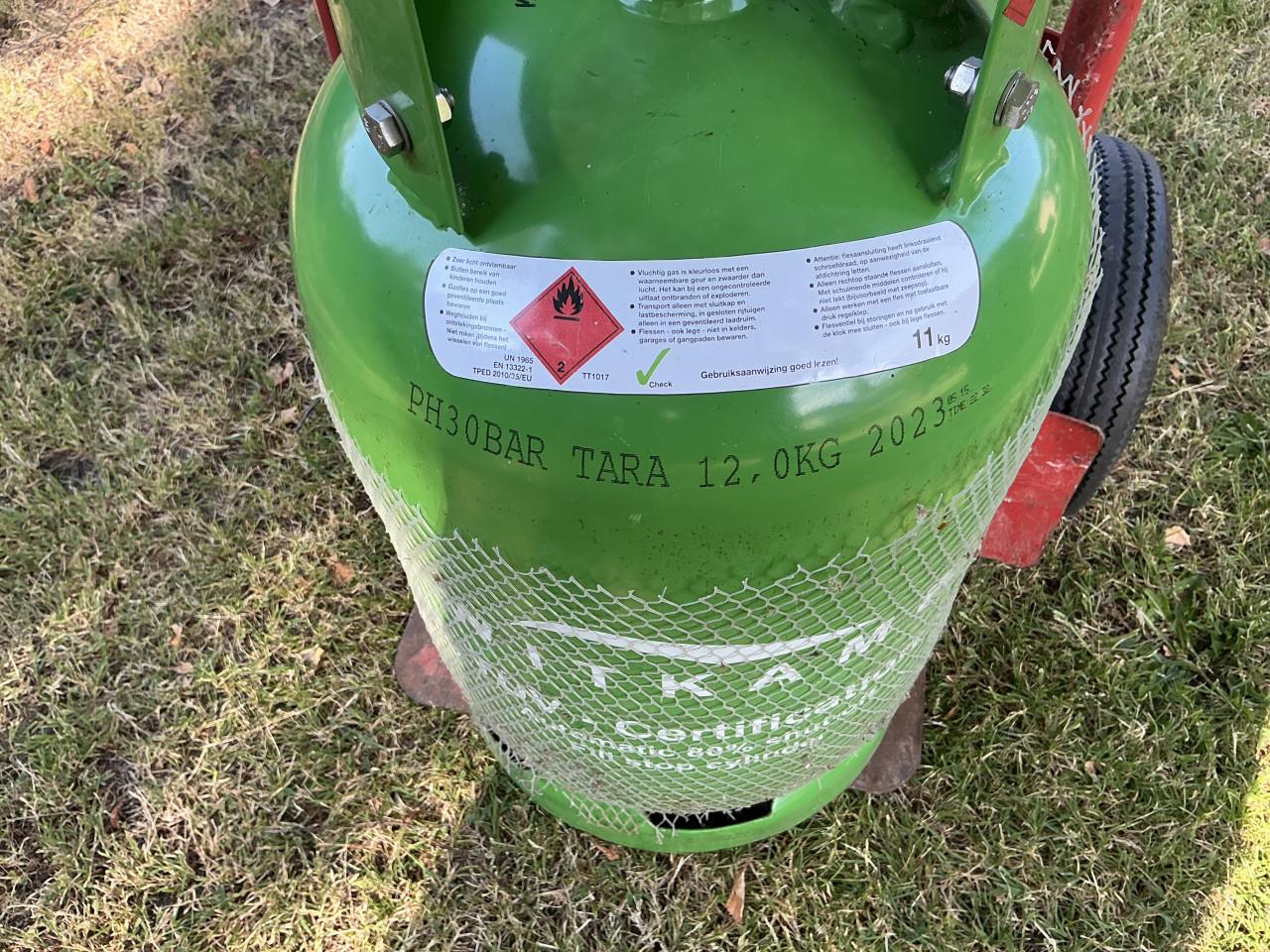 Gasfles met opvulkoppeling.