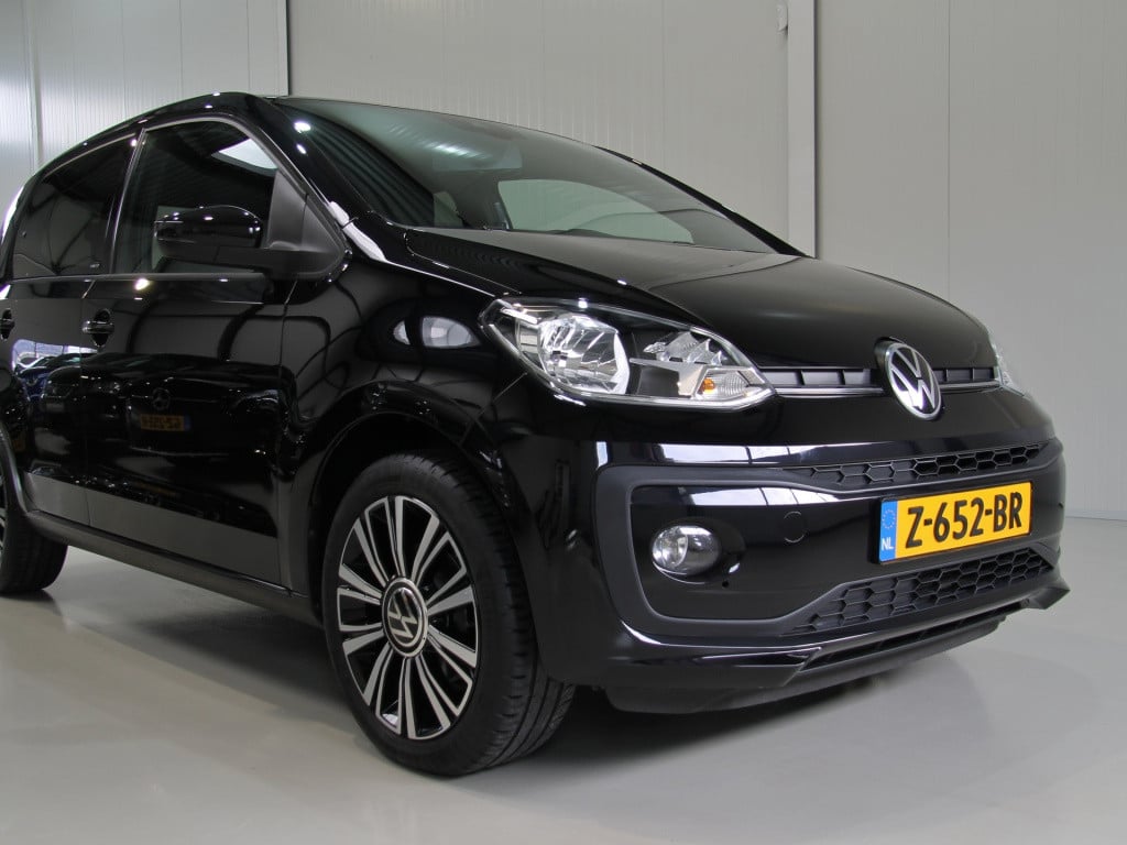 Volkswagen UP! 1.0 65pk 5drs. united | black edition