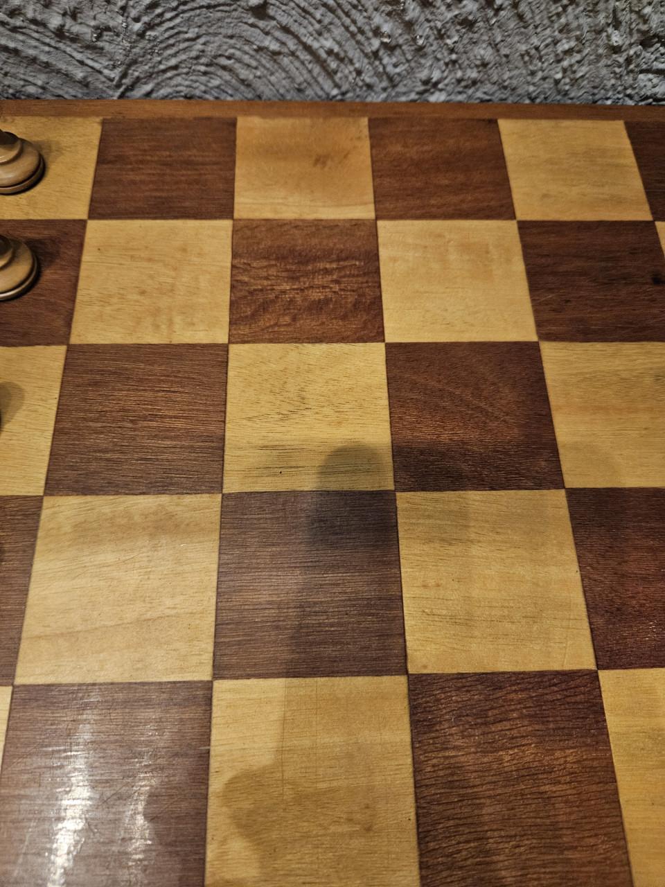 Prachtig groot houten schaakspel met houten opbergdoos