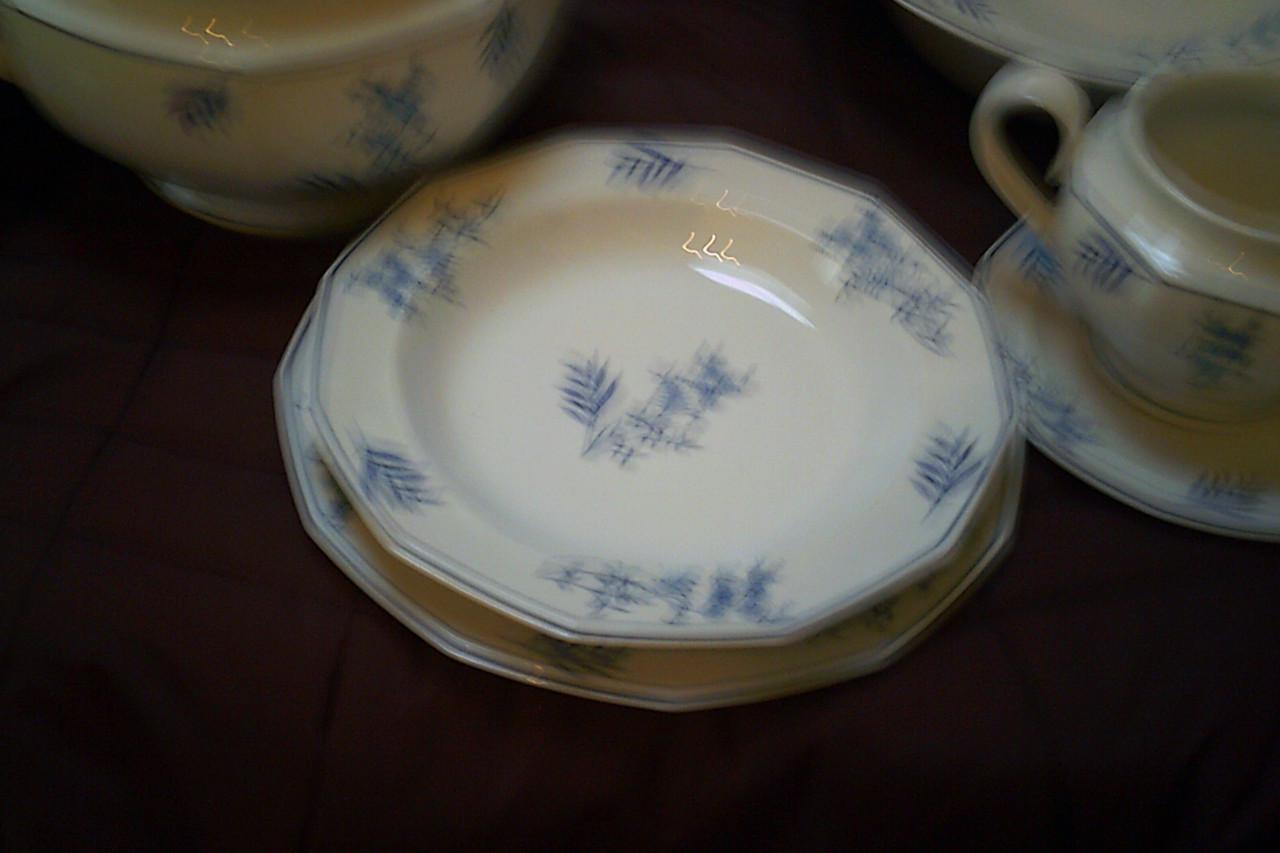 12p. PORSELEINEN eetservies wit/blauw - merk Winterling.