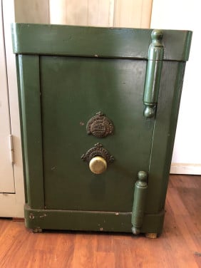 Mooie oude vintage Engelse kluis