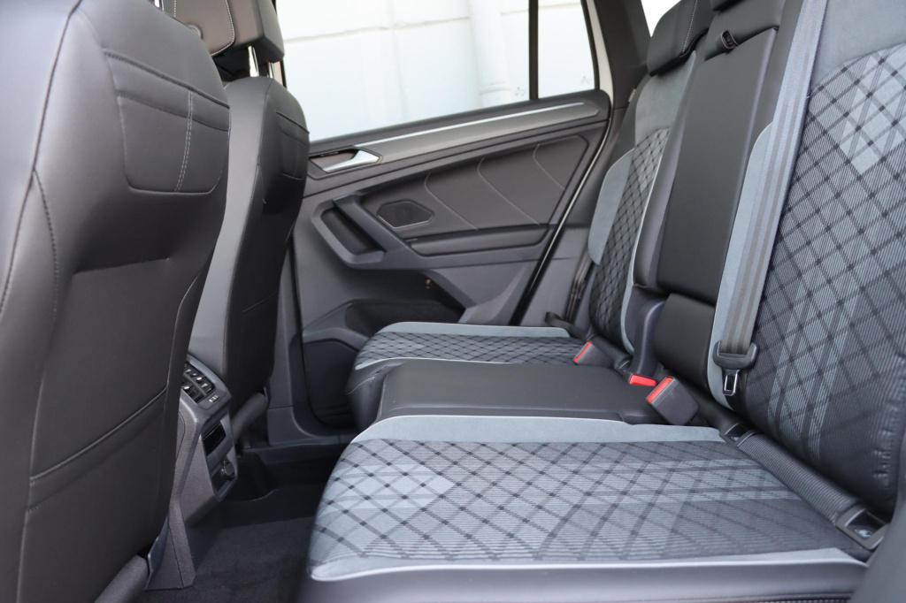Volkswagen Tiguan 1.4 tsi ehybrid r-line business+ black style 245pk dsg6