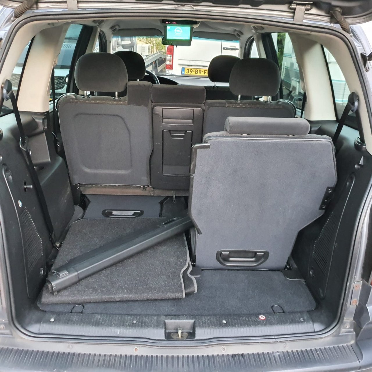 Opel Zafira 1.8 16V Elegance