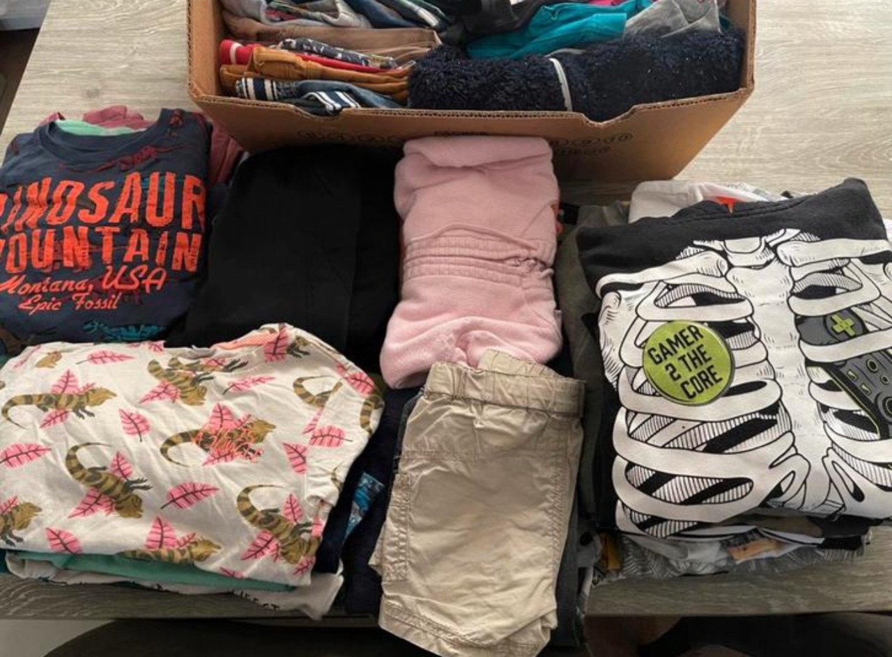 2 dozen kinderkleding, doorverkoop/opkoper..