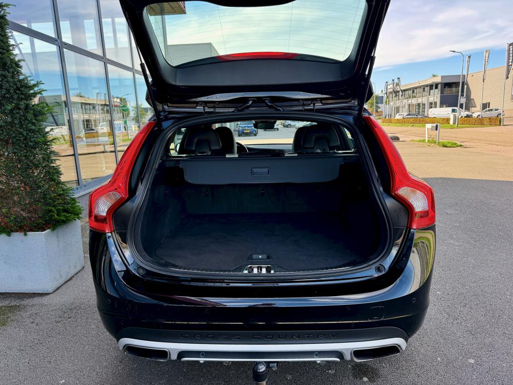Volvo V60 cross country 2.0 t5 summum leder ecc dak