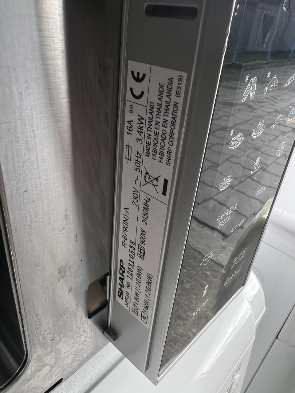 Sharp 4 in 1 combi-magnetron oven 26L R879IN als nieuw