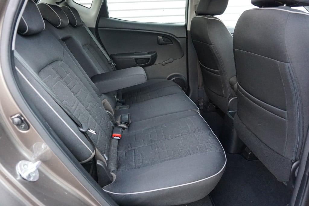 Kia Venga 1.4 cvvt 20th anniversary airco / navi / cruise / trekhaak / elek