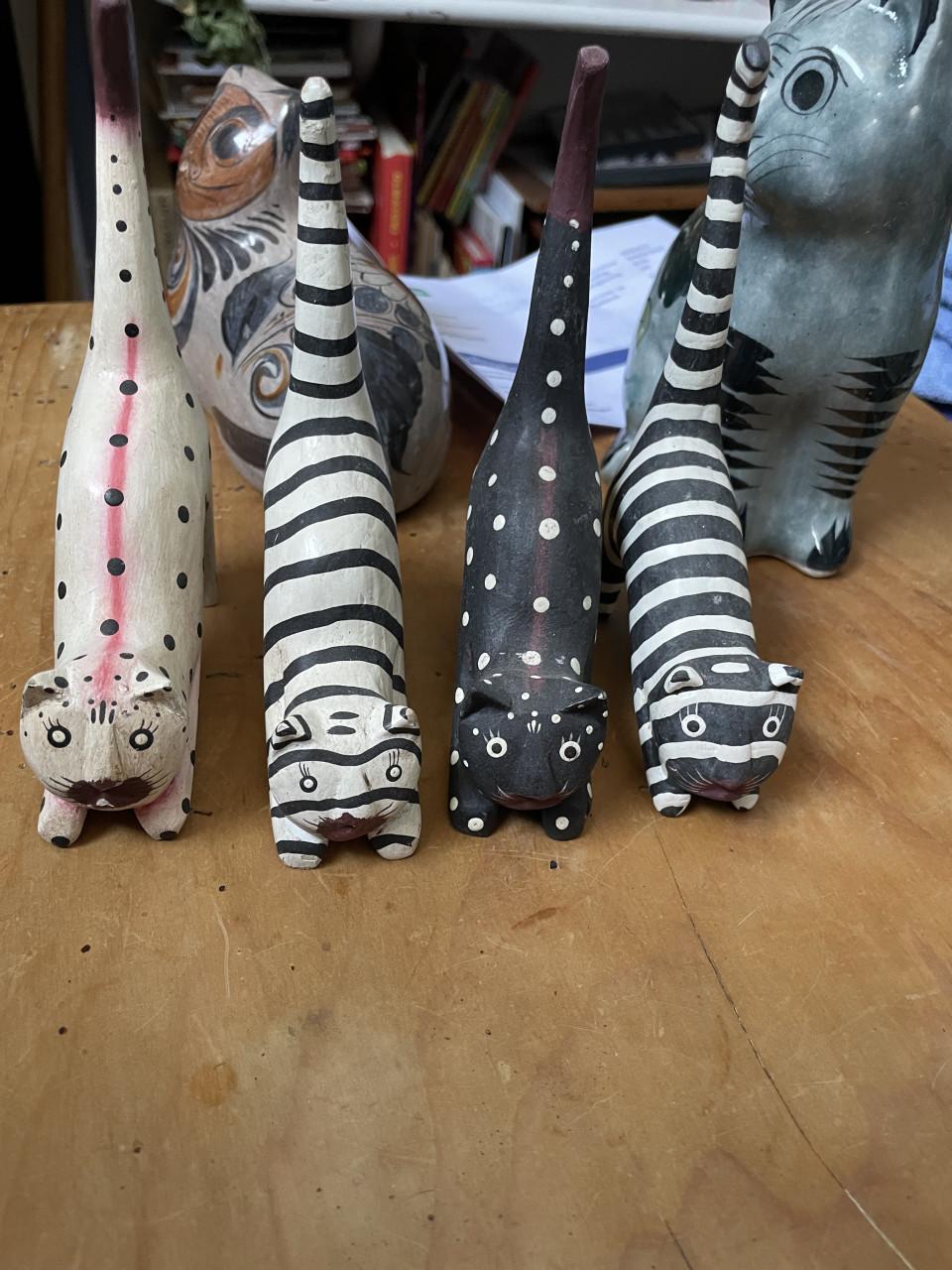 4 verschillende Houten Poezen