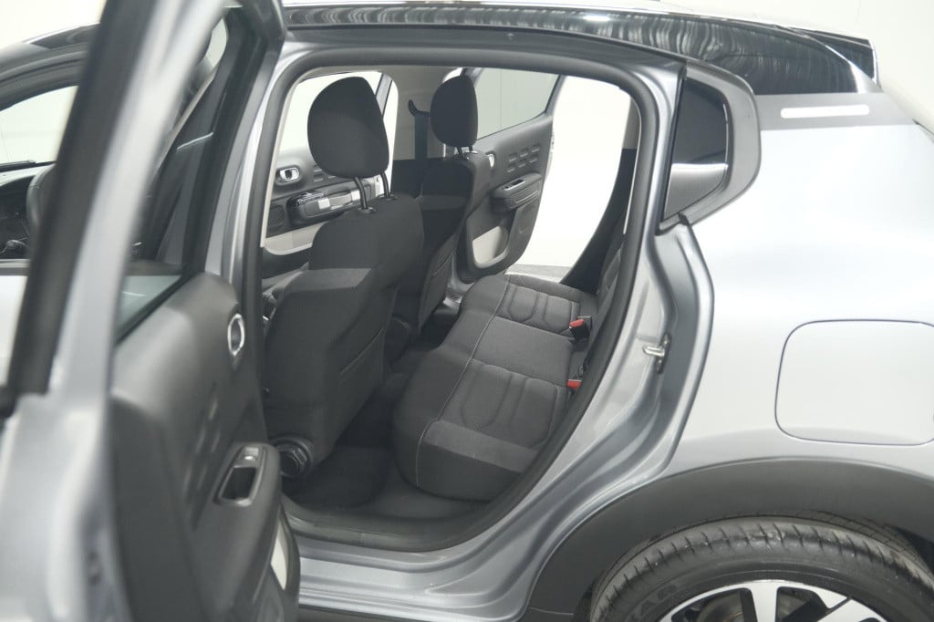 Citroen C3 puretech 110 shine | camera | navigatie | apple carplay | parkee