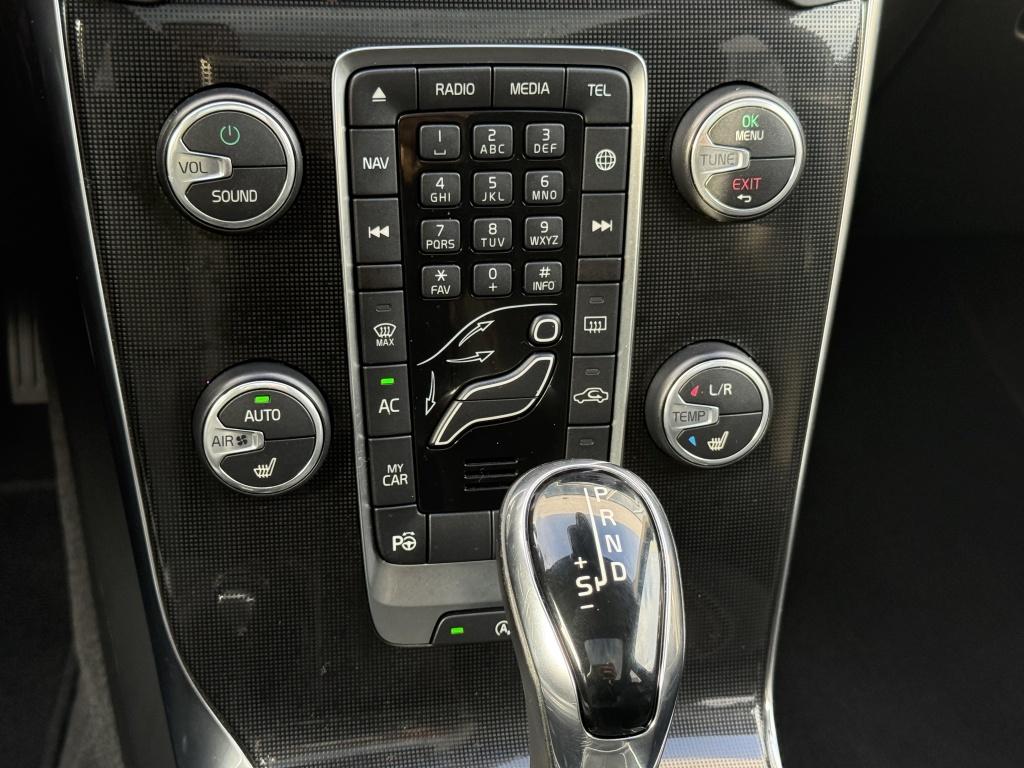 Volvo V40 cross country t3 153pk aut6 polar+ luxury| panodak| camera| leder