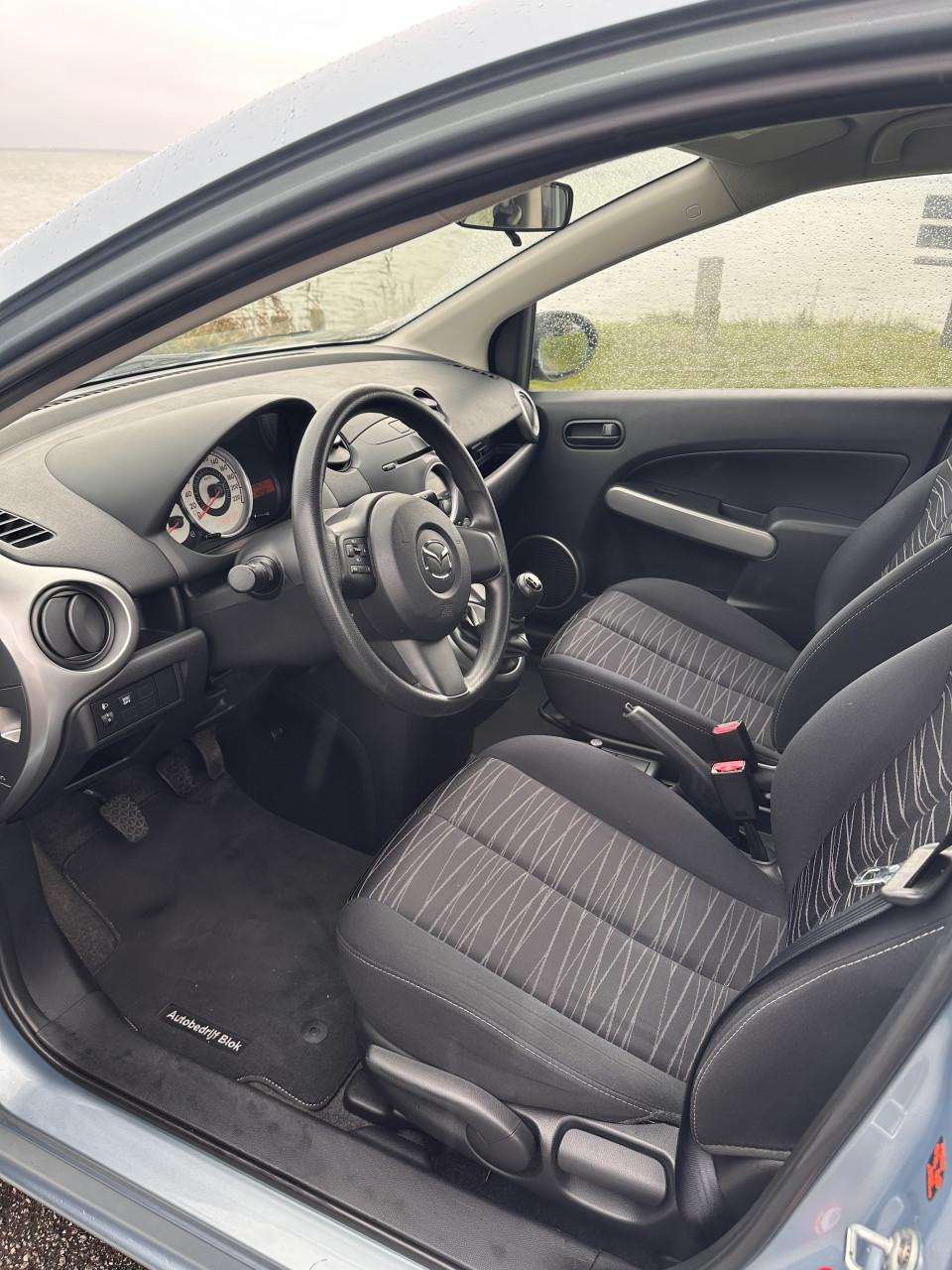 MAZDA 2 hatchback 1,3