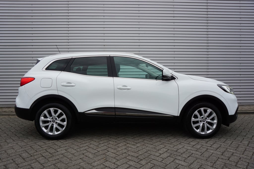 Renault Kadjar 1.2 tce zen airco / navi / cruise / trekhaak / parkeers. / l