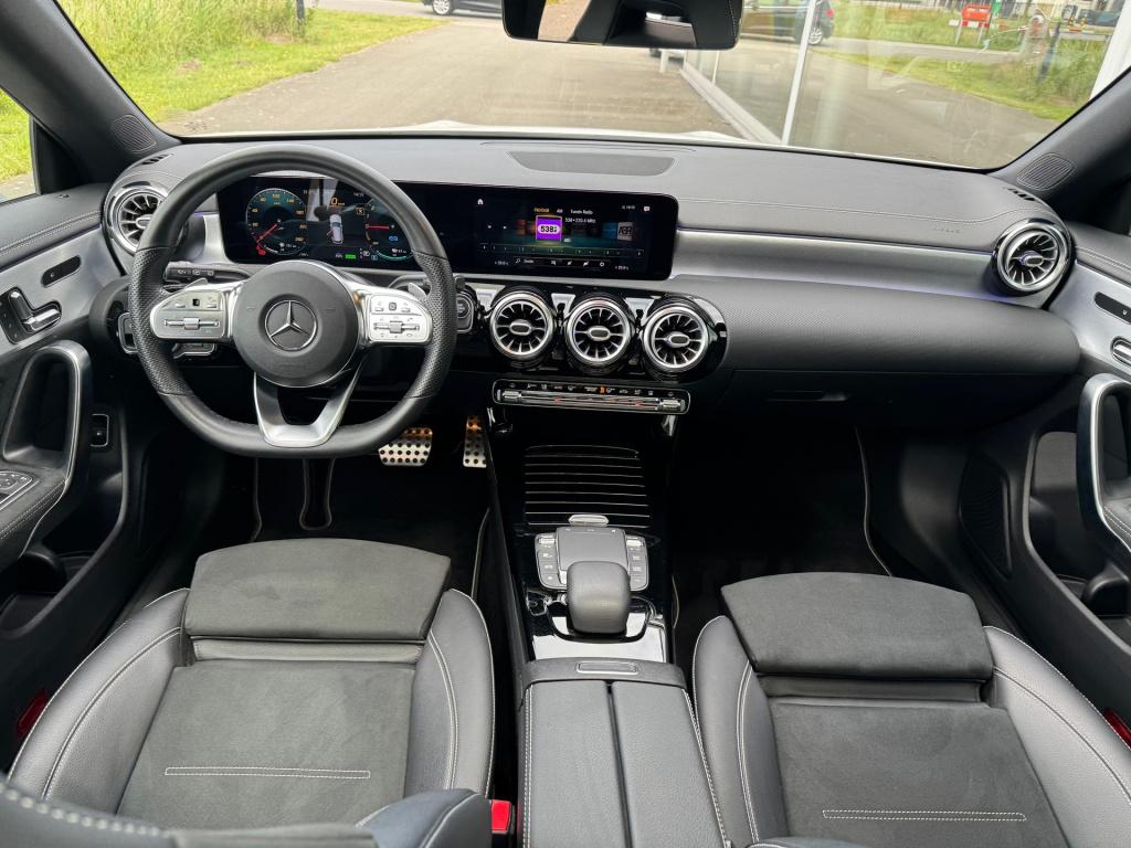 Mercedes-Benz Cla shooting brake 250 e business solution amg night-pakket a