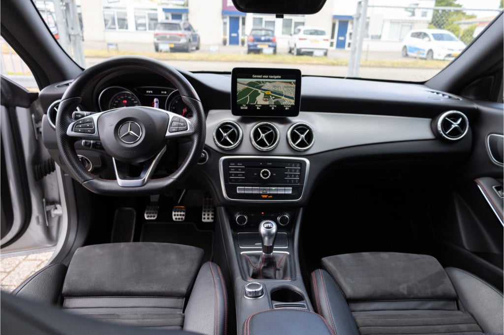 Mercedes-Benz Cla shooting brake 180 business solution amg ✅cam✅trekhaak✅na